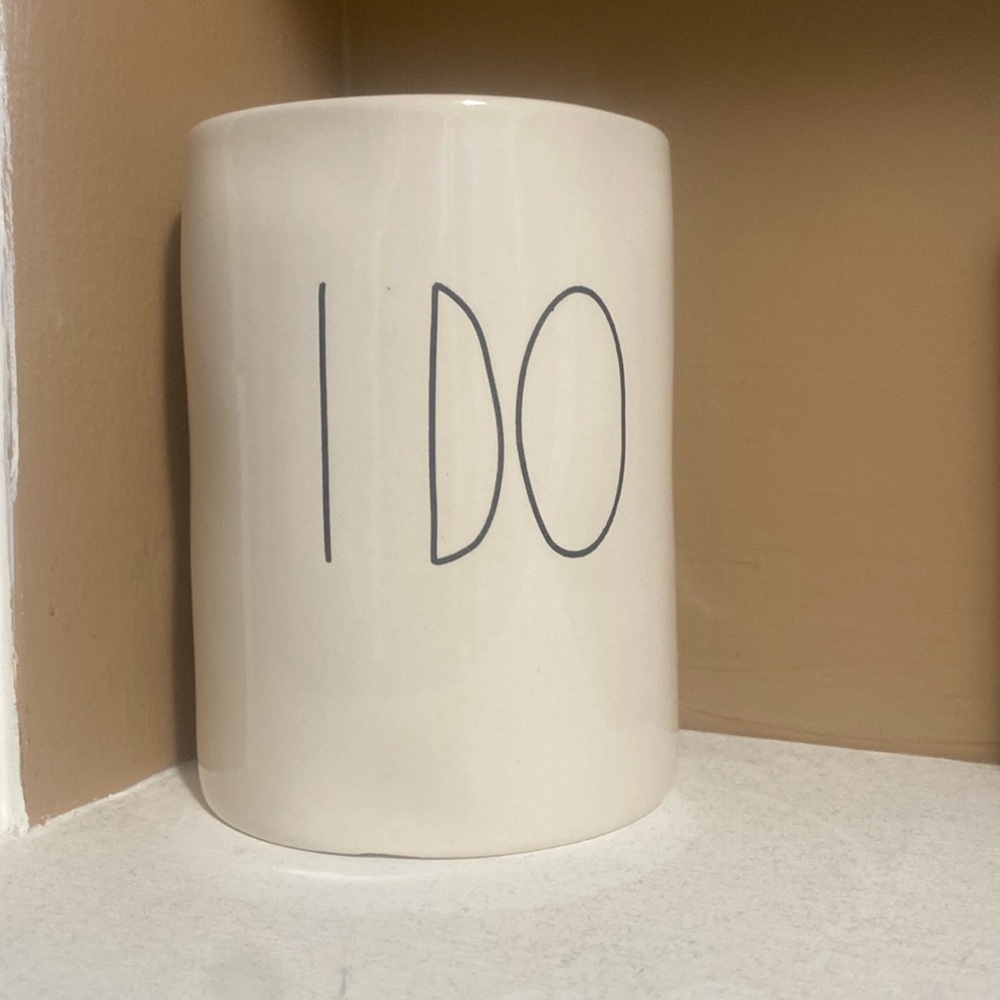 Rae Dunn Candle